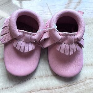 Freshly Picked Newborn Moccasin - Rose‎ Pink